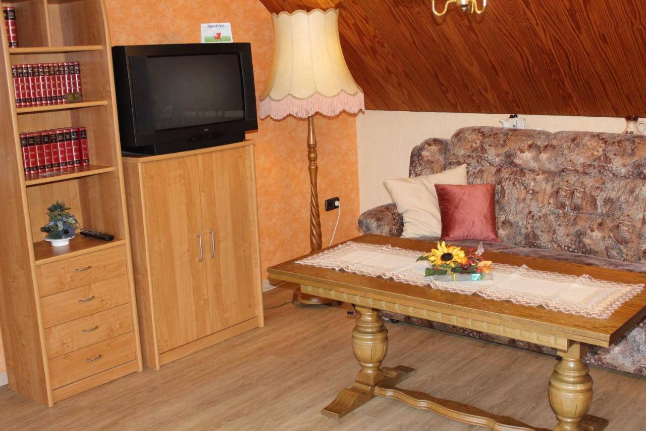 Ferienwohnung Meyer, 35176 Schwerinsdorf Buitenkant foto